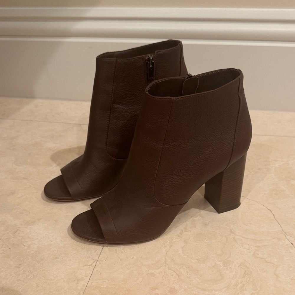 Brown Vince Leather Elegant Brown Peep-Toe Ankle Boots